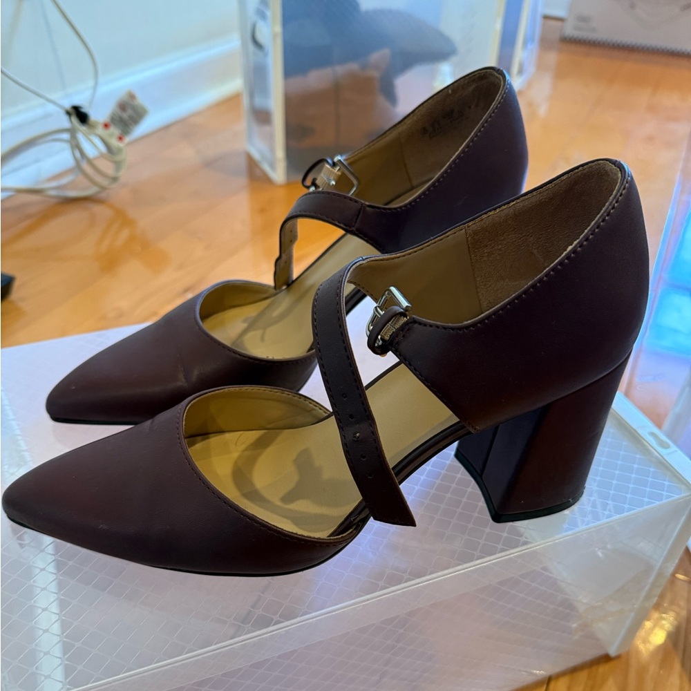Naturalizer Burgundy Mary Jane Pumps